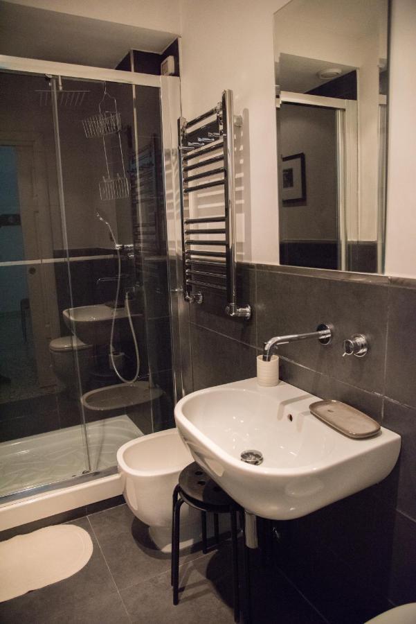 Beautiful And Spacious Apartment Next To Termini 10 Minutes From Coliseum Екстериор снимка