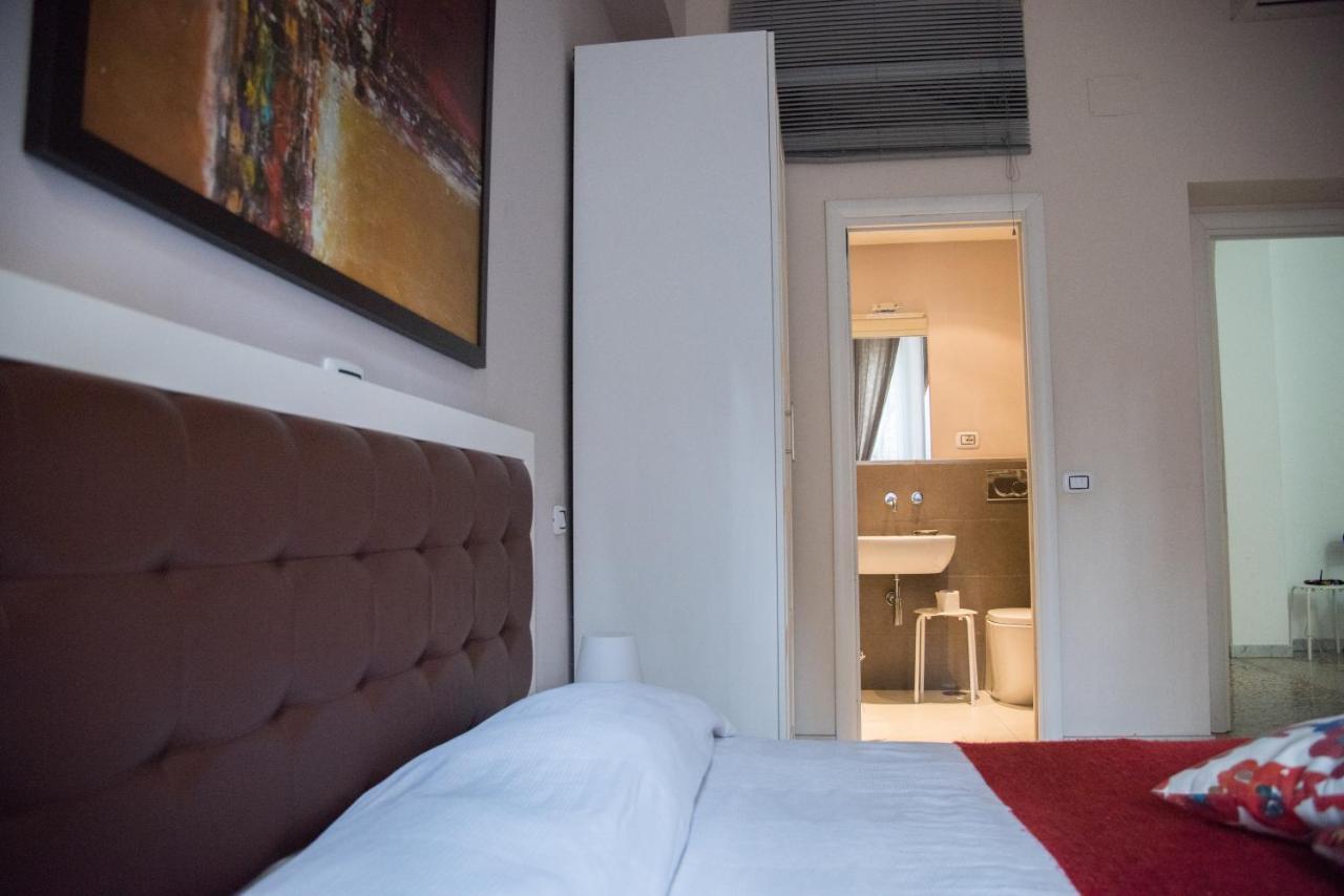 Beautiful And Spacious Apartment Next To Termini 10 Minutes From Coliseum Екстериор снимка
