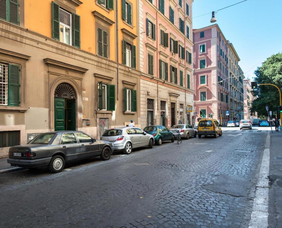 Beautiful And Spacious Apartment Next To Termini 10 Minutes From Coliseum Екстериор снимка